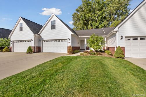 816 Nelsons Ridge Dr, Howell, MI, 48843-2487 | Card Image