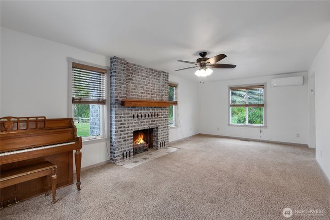 211 Blake St, House other with 4 bedrooms, 3 bathrooms and 2 parking in Enumclaw WA | Image 5