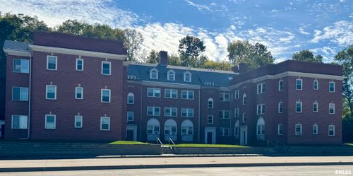 apt-e3-2028 7th Ave, Moline, IL, 61265-1428 | Card Image