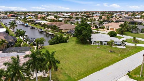 1121 Coronado Dr, PUNTA GORDA, FL, 33950-6305 | Card Image