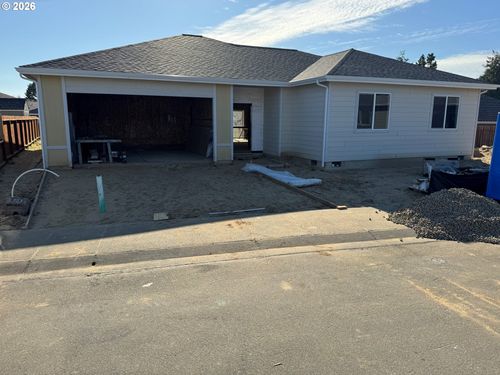 1854 Cabezon Ct, North Bend, OR, 97459-1831 | Card Image