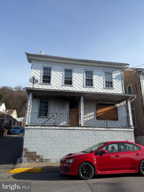 619 E Packer St, Shamokin, PA, 17872-4617 | Card Image
