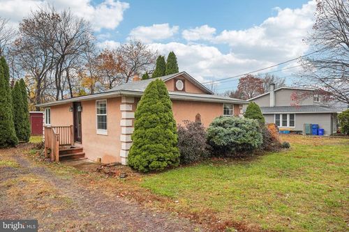 28 3rd Street, DOUGLASSVILLE, PA, 19518 | Card Image