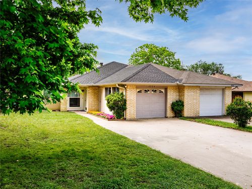 4224 Wingrove Dr, Arlington, TX, 76015-4523 | Card Image
