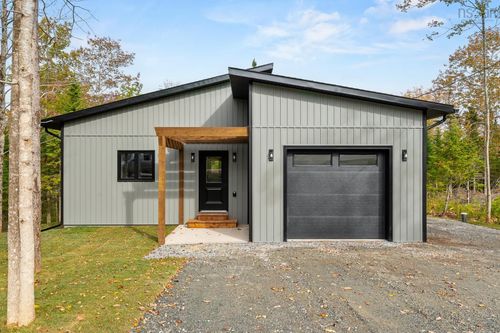 21 Sylvia Ave, Milford, NS, B0N1Y0 | Card Image