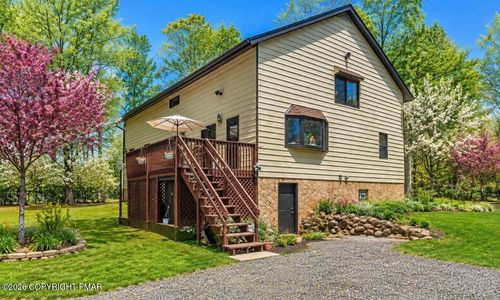 252 High Country Dr, Blakeslee, PA, 18610-7812 | Card Image