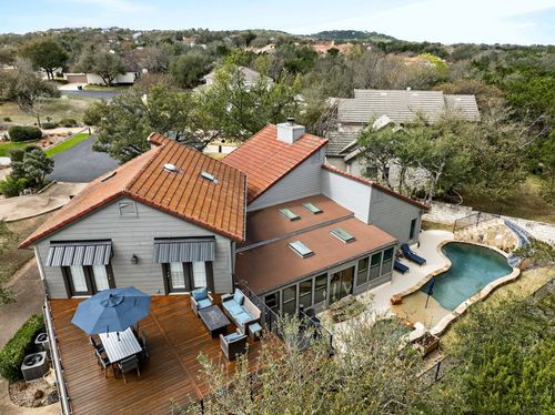 5 Leafdale Pt, The Hills, TX, 78738-1468 | Card Image