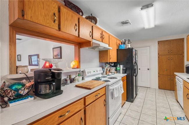 123 6th Street, House other with 4 bedrooms, 2 bathrooms and null parking in Vanderbilt TX | Image 12