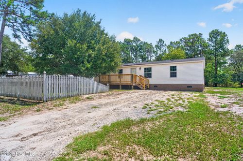867 Boxwood Ln, Supply, NC, 28462-3394 | Card Image