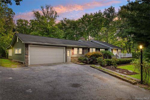 48 Theresa Blvd, Wappingers Falls, NY, 12590-5812 | Card Image