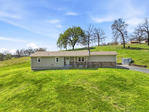 577 Mcnatt Rd, Neosho, MO, 64850-7913 | Card Image