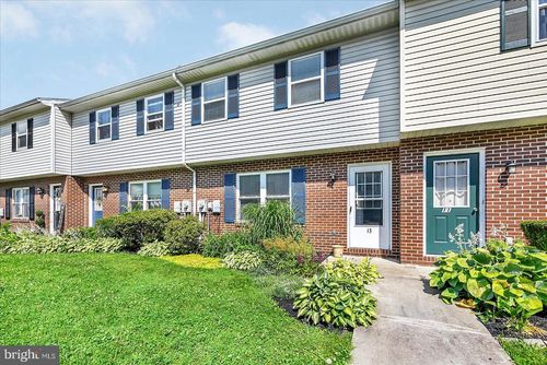 13-13 Pine Dr, MANCHESTER, PA, 17345-9685 | Card Image