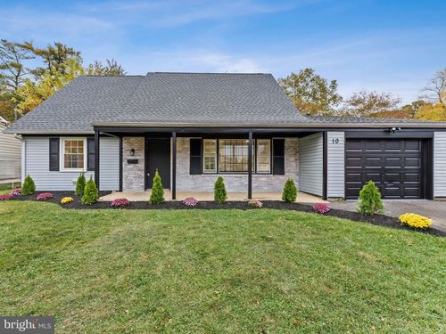 10 Glover Ln, Willingboro, NJ, 08046-3220 | Card Image