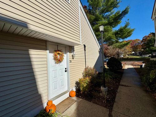 35 Franklin Hts, Rochester, NH, 03867-2471 | Card Image