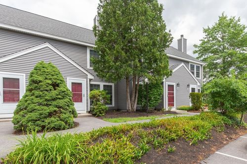 29 Ne Village Rd, Concord, NH, 03301-5813 | Card Image