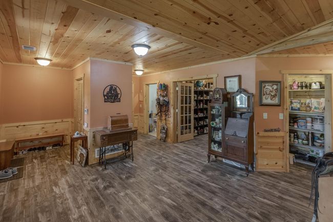 Foyer | Image 12
