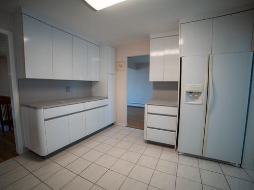 81 Country Village Ln, East Islip, NY, 11730-3519 | Card Image