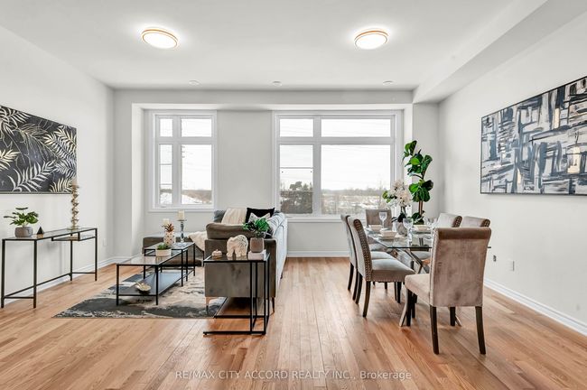 87 Inverary Cres, House attached with 3 bedrooms, 3 bathrooms and 1 parking in Vaughan ON | Image 9