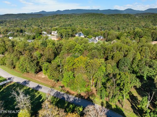 6 Saint James Ln, Clinton, TN, 37716 | Card Image