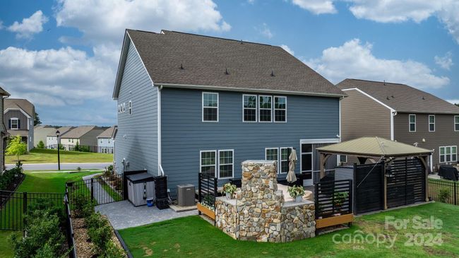 Sellers have planted multiple trees and bushes for your future enjoyment! | Image 41