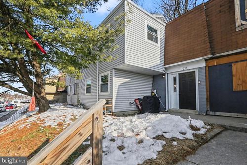 715 Saint Marys Dr, STEELTON, PA, 17113-2933 | Card Image