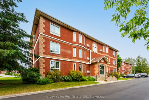 202c-661 Cedar Lane, Bracebridge, ON, P1L1N9 | Card Image