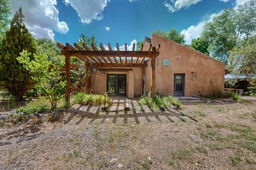 5 Urraca Ln, Santa Fe, NM, 87506-2770 | Card Image
