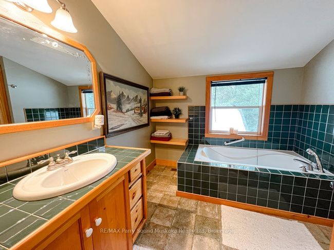 74 Carling Bay Rd W, House other with 2 bedrooms, 2 bathrooms and 4 parking in Nobel ON | Image 27