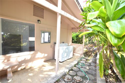 b-2540 Ferdinand Ave, Honolulu, HI, 96822-1738 | Card Image