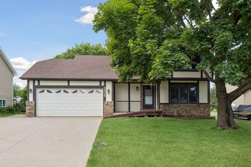 5524 W 137th St, Savage, MN, 55378-1882 | Card Image