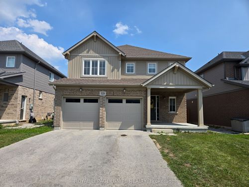 328 Julia Dr, Welland, ON, L3C0E4 | Card Image