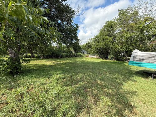 801 1/2 E Walcott Ave, Comanche, TX, 76442-2636 | Card Image