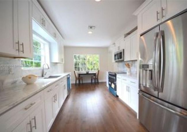 832 Wallace St, House other with 4 bedrooms, 4 bathrooms and null parking in Coral Gables FL | Image 7