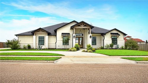 733 Battle Creek Dr, Corpus Christi, TX, 78415-4448 | Card Image