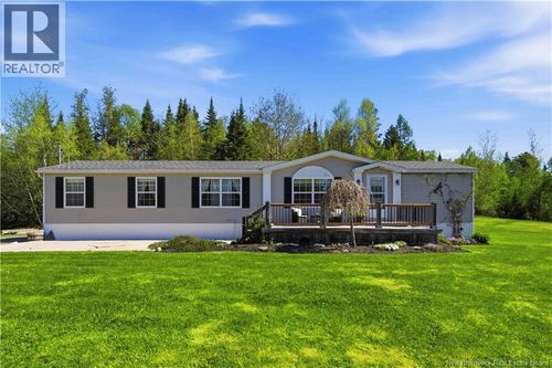 4 Cedar St, Waasis, NB, E3B9C4 | Card Image
