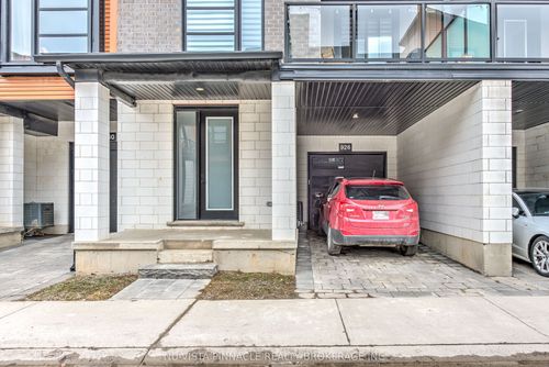 926 Battery Pk, London, ON, N6H0J7 | Card Image