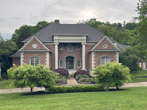 384 Lake Valley Dr, Franklin, TN, 37069-4651 | Card Image