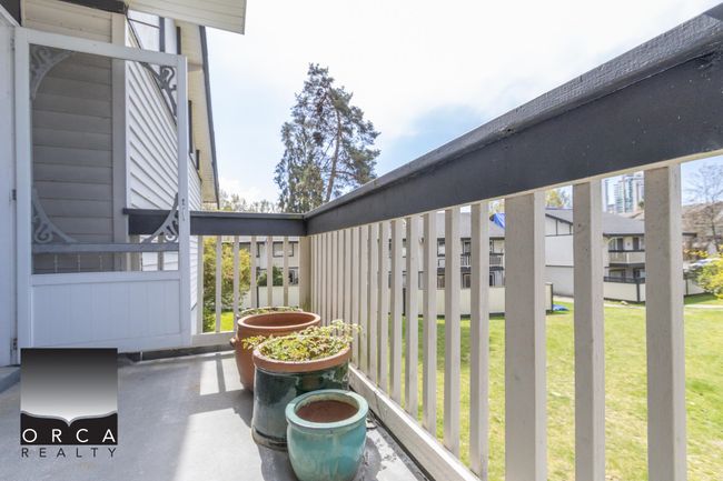 61 - 928 Premier St, Condo with 2 bedrooms, 0 bathrooms and 1 parking in North Vancouver BC | Image 2