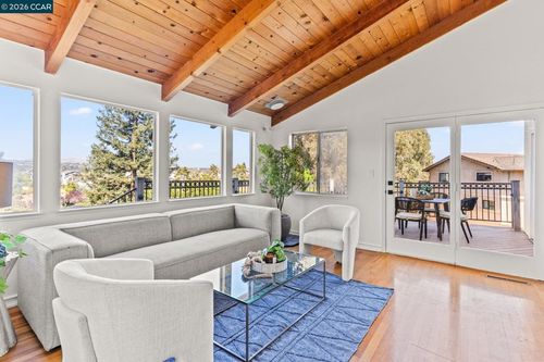 18832 Cindy Way, Castro Valley, CA, 94546-2720 | Card Image