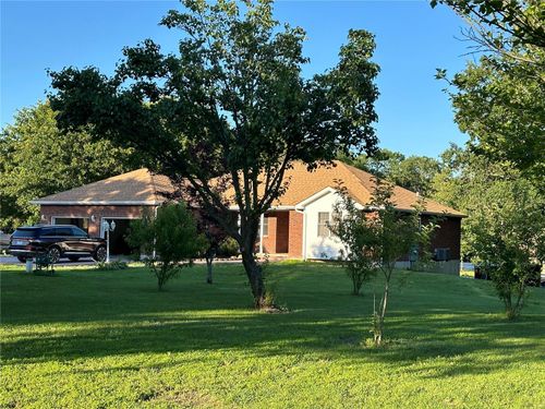 3890 Tall Oaks Dr, Bland, MO, 65014-2204 | Card Image