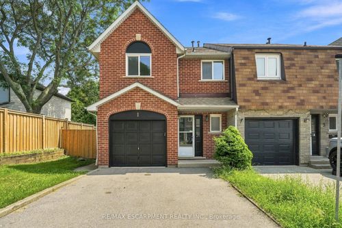 1 Perthshire Crt, Hamilton, ON, L9B2H1 | Card Image