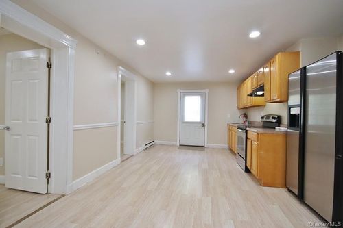 unit-2a-208 Myrtle Ave, Mahopac, NY, 10541 | Card Image