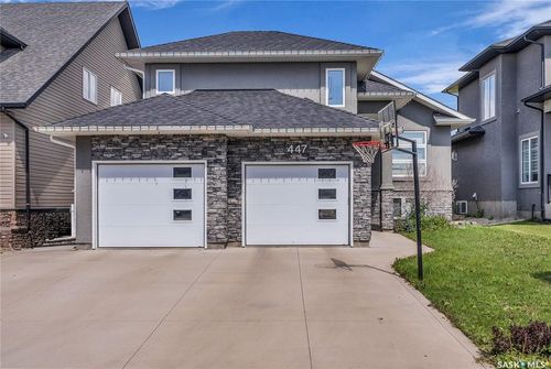 447 Mahabir Cres, Saskatoon, SK, S7W0J7 | Card Image