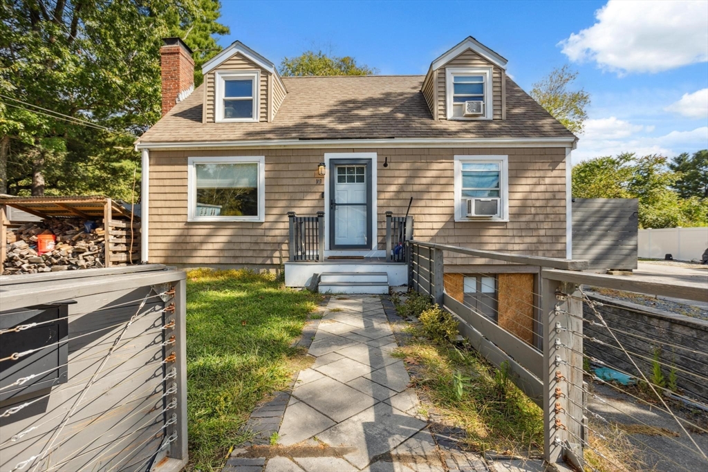 Oak St, Natick, MA 01760