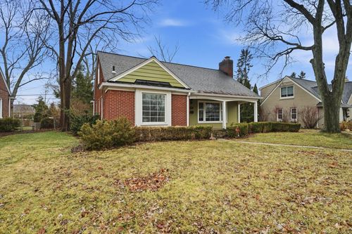 32200 Arlington Dr, Beverly Hills, MI, 48025-4216 | Card Image