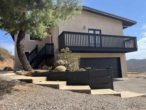 11333 Oak Creek Dr, Lakeside, CA, 92040-1234 | Card Image