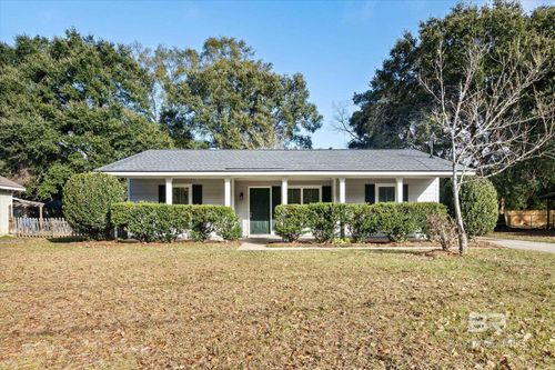 21154 Meadowbrook Dr, Fairhope, AL, 36532-3037 | Card Image