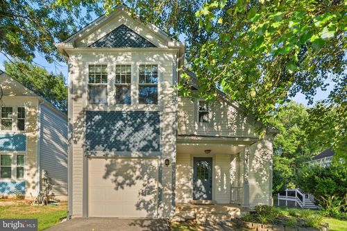 6 Fenton Wood Dr, STERLING, VA, 20165-5718 | Card Image