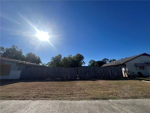 4922 Sandalwood St, New Orleans, LA, 70127-3555 | Card Image