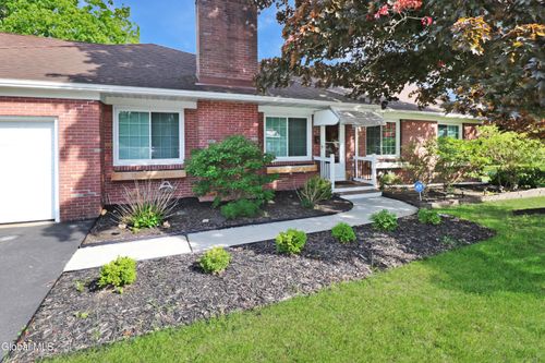10 Palma Blvd, Albany, NY, 12203-4611 | Card Image
